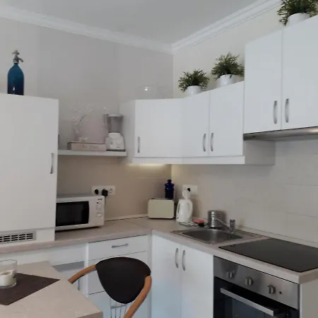 Antonia Apartman *