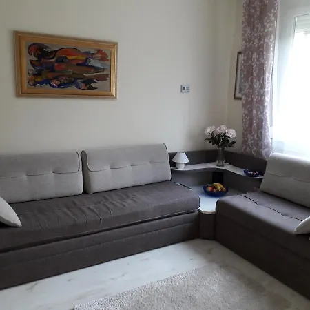 Daire Antonia Apartman *